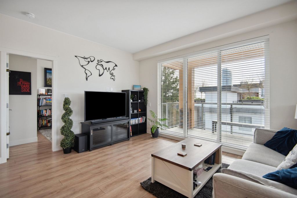 listing image 1106761051217686685