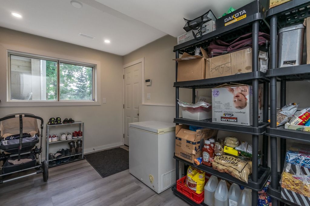listing image 1109255914600238925