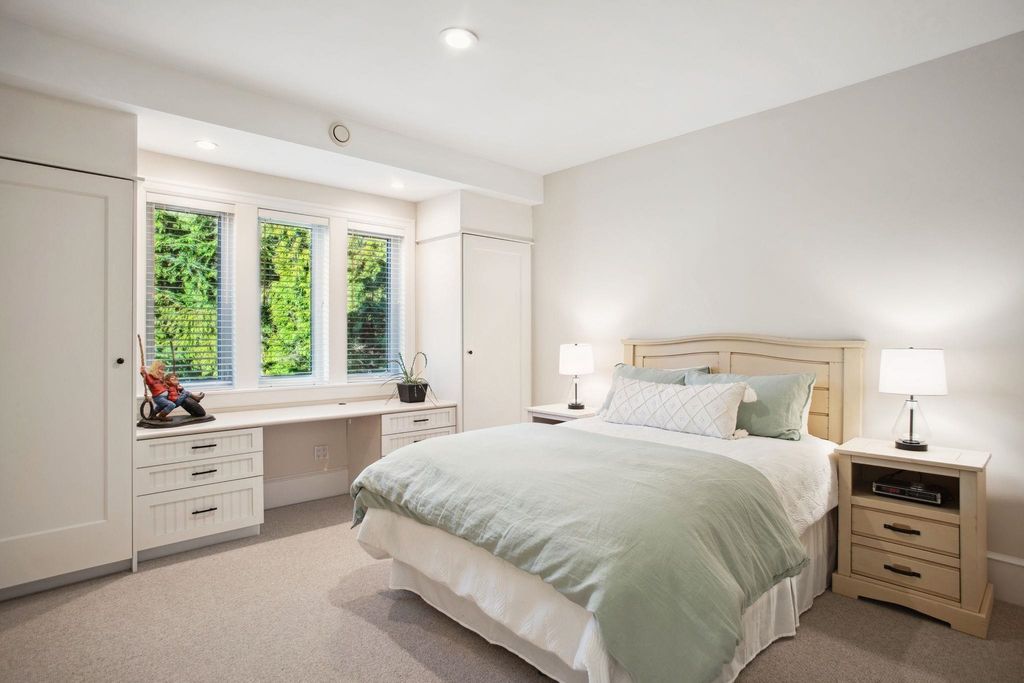 listing image 1109100439048560327