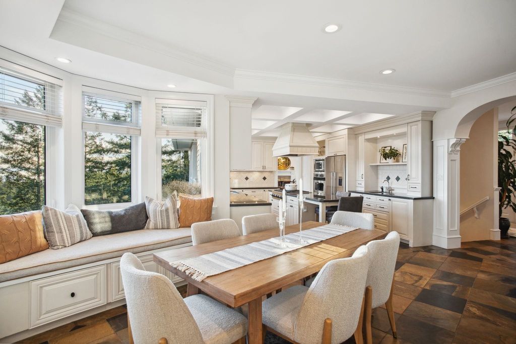 listing image 1106211006225493573