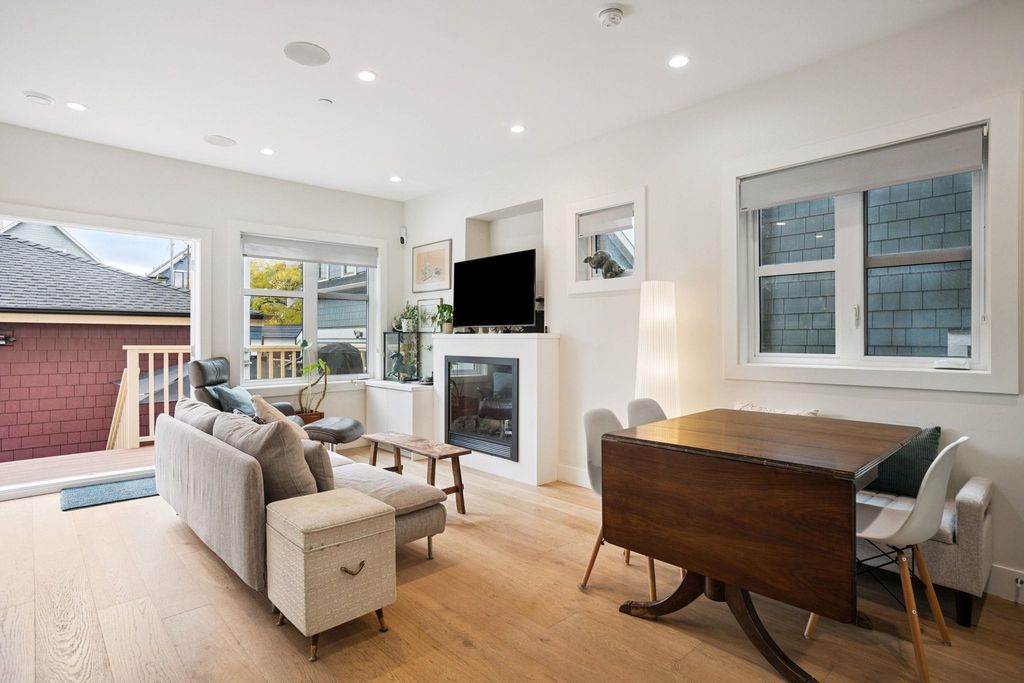 listing image 1102728660644563232