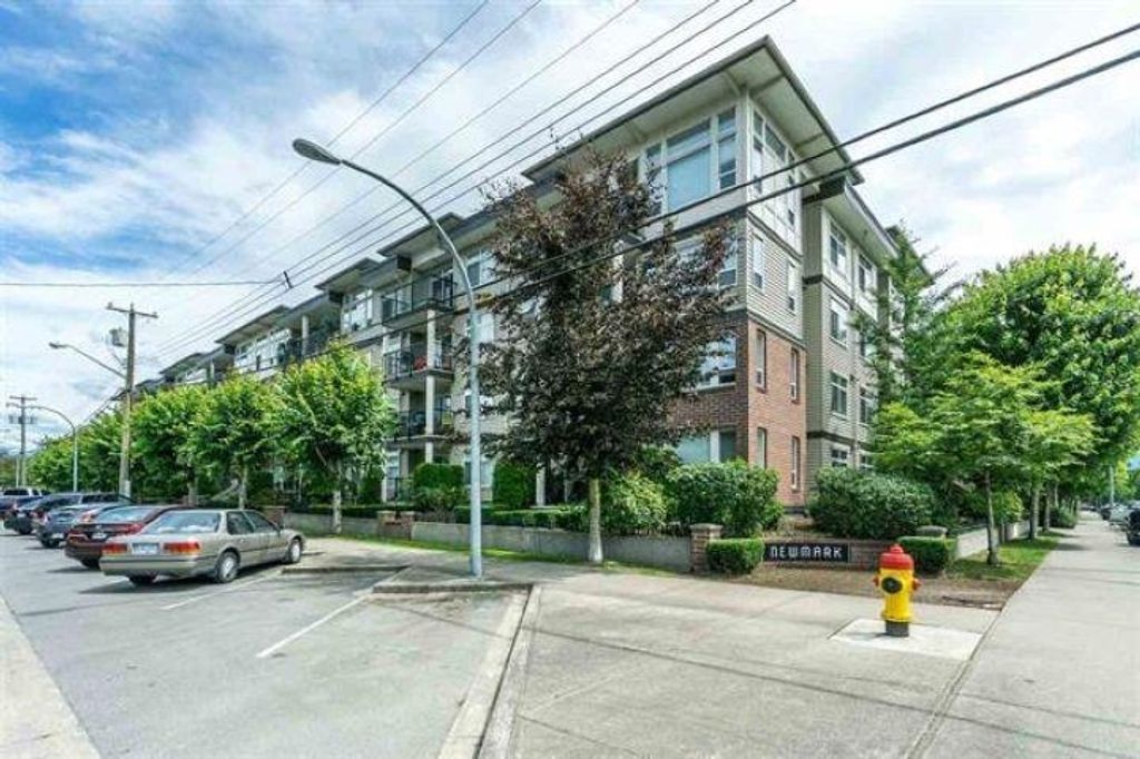 Photo of 46150 Bole Avenue #412, Chilliwack, BC V2P 0B7 (MLS # R3087997)