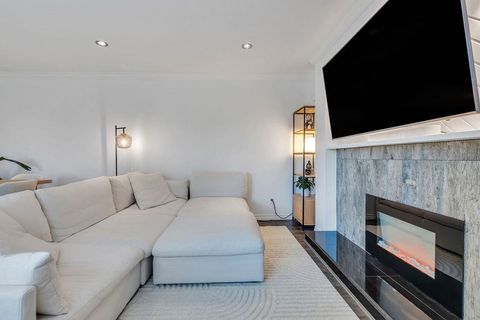 1665 Patricia Avenue Port Coquitlam BC V3B 2G6