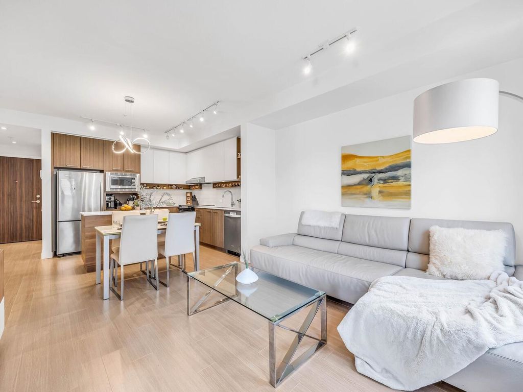 listing image 1102450712562772723