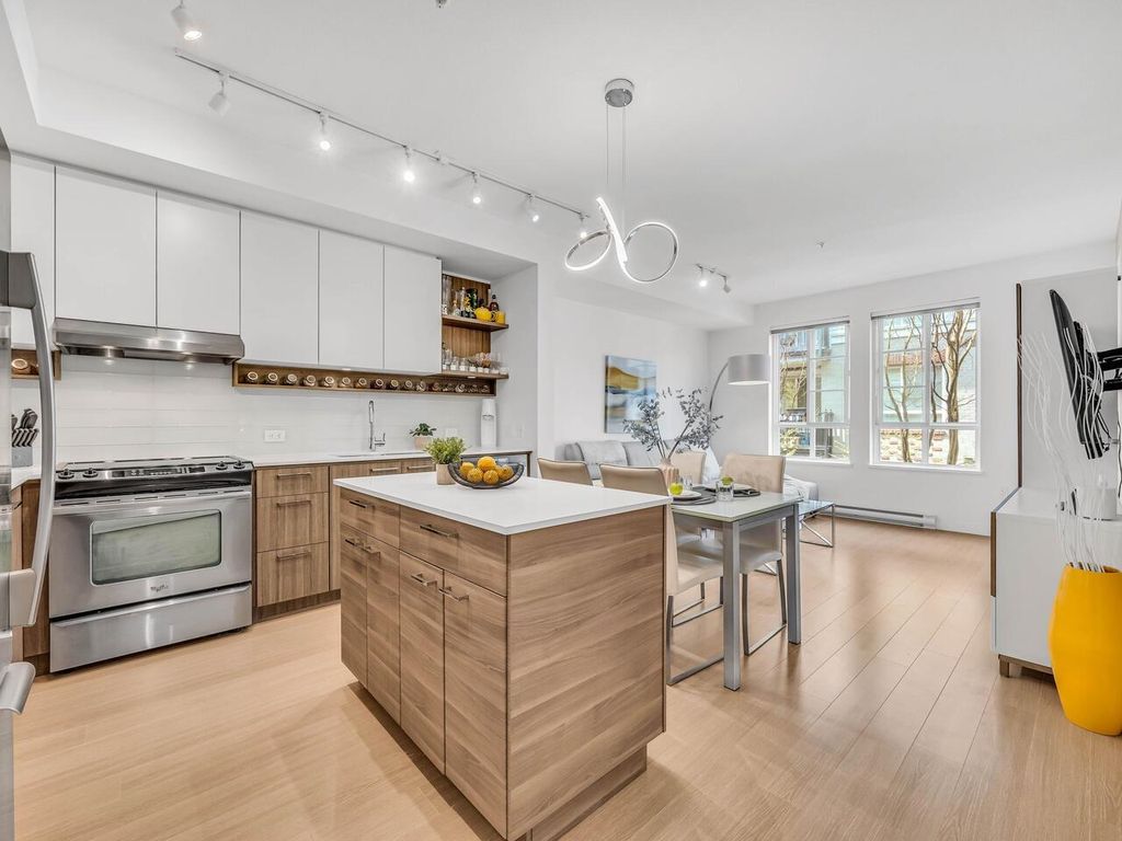 listing image 1101434580335711678