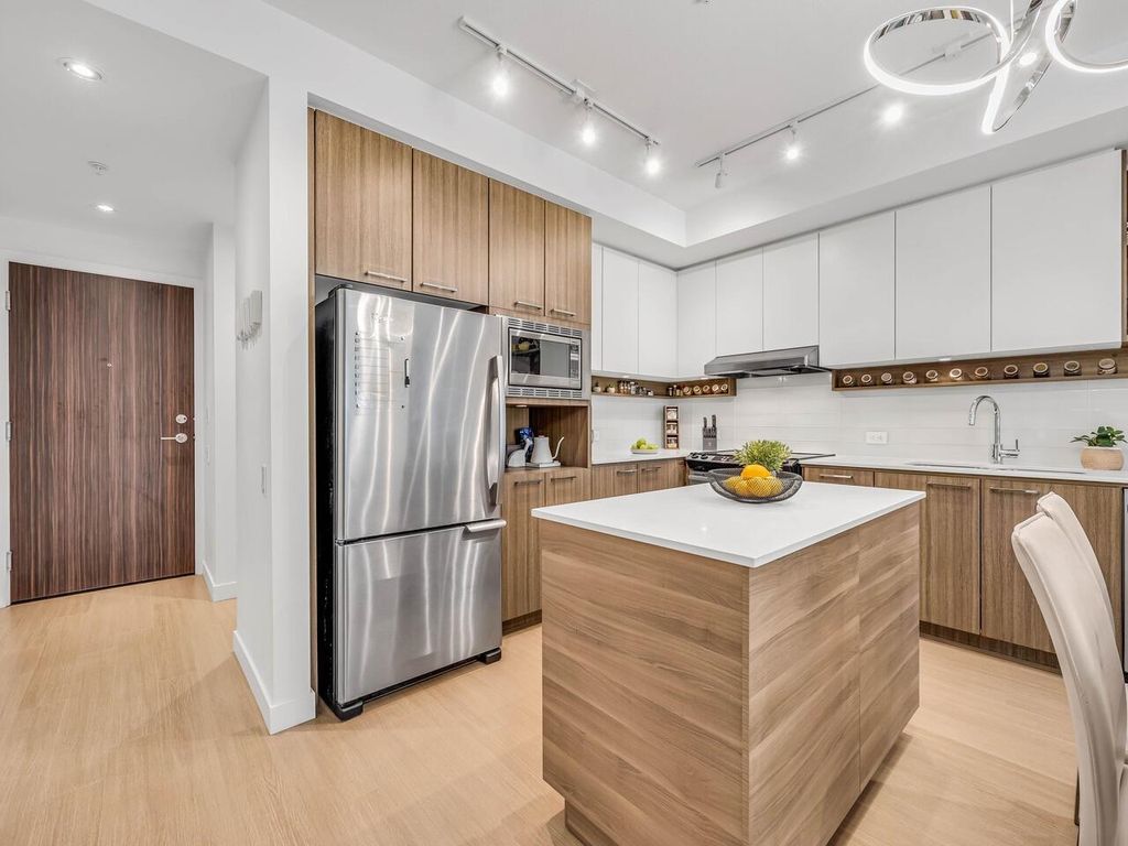 listing image 1102373861134734190