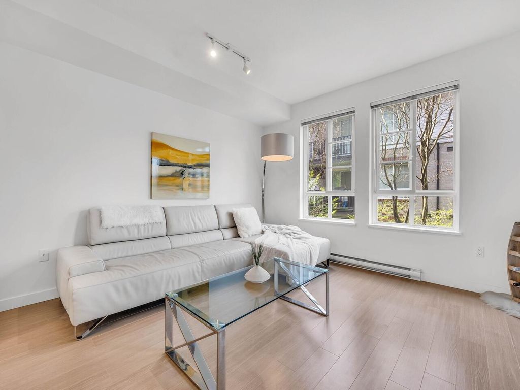 listing image 1106578380095373915