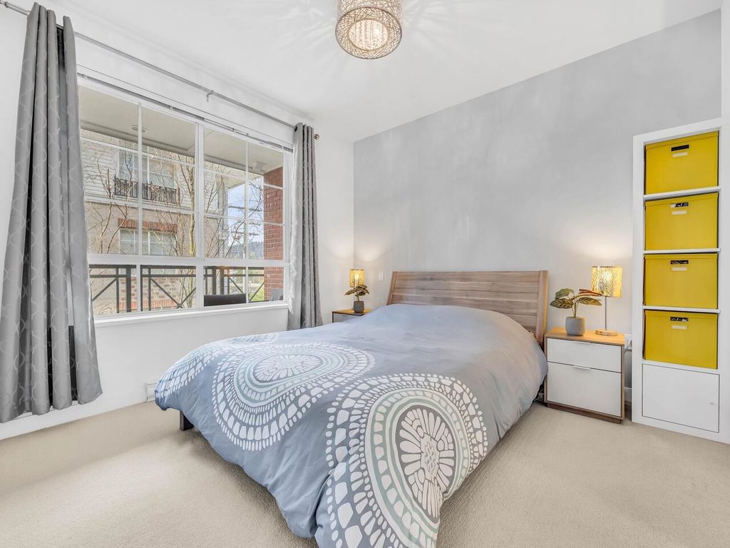 listing image 1103685753392563876