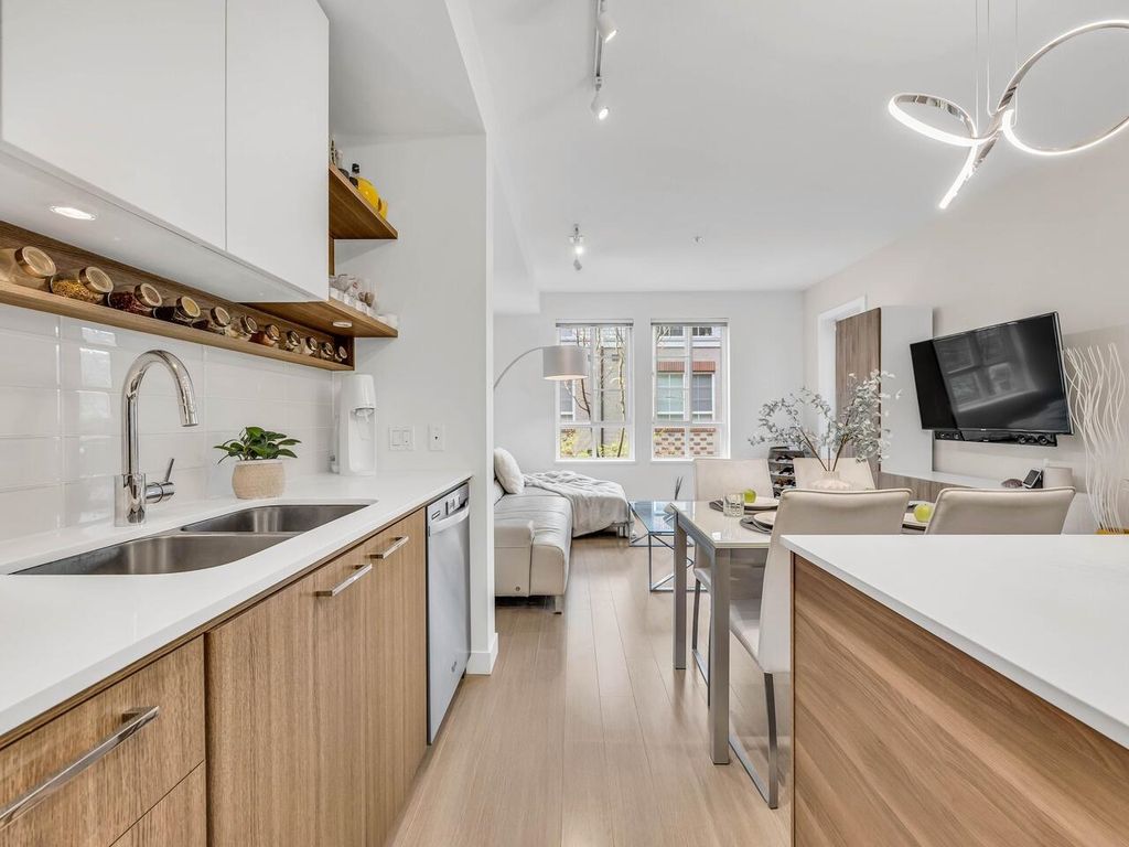 listing image 1109849269581134510