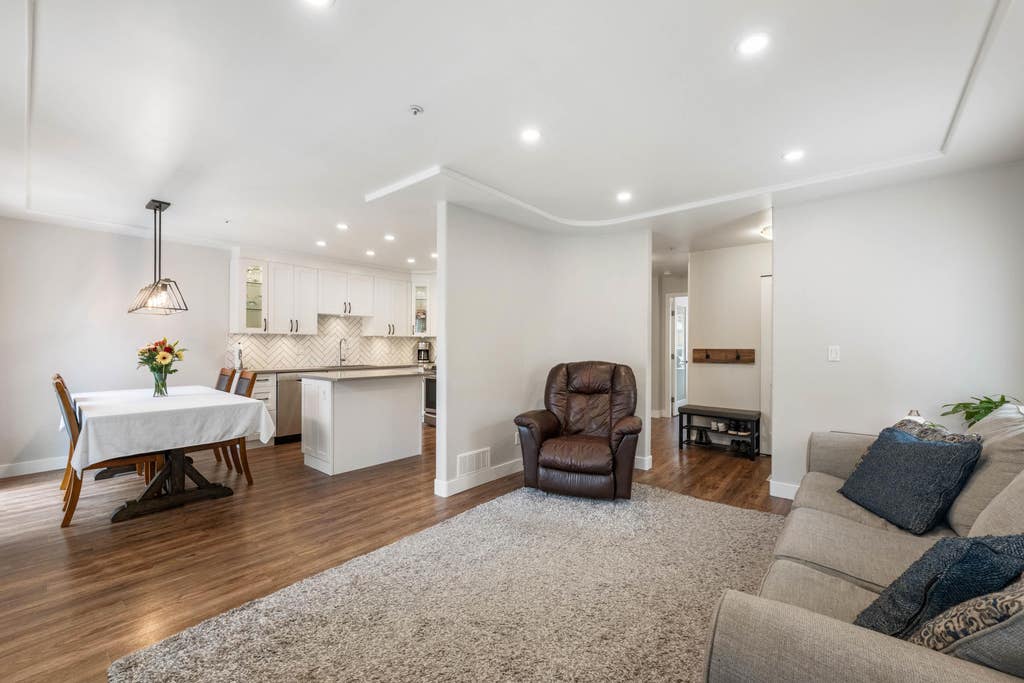 Photo of 9559 208 Street #4, Langley, BC V1M 2L7 (MLS # R3145994)