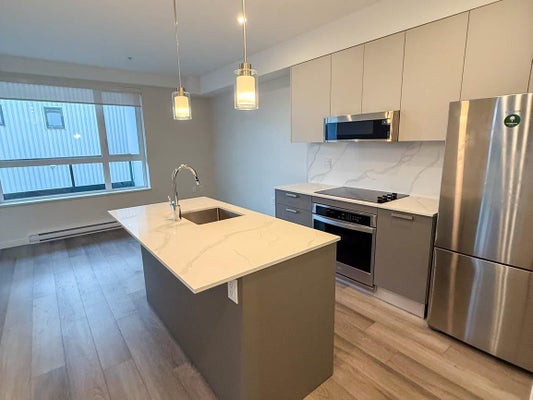 204 - 3588 Hull St, Vancouver, BC 2