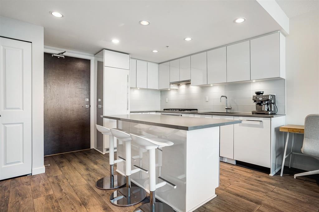 2388 Madison Avenue 810