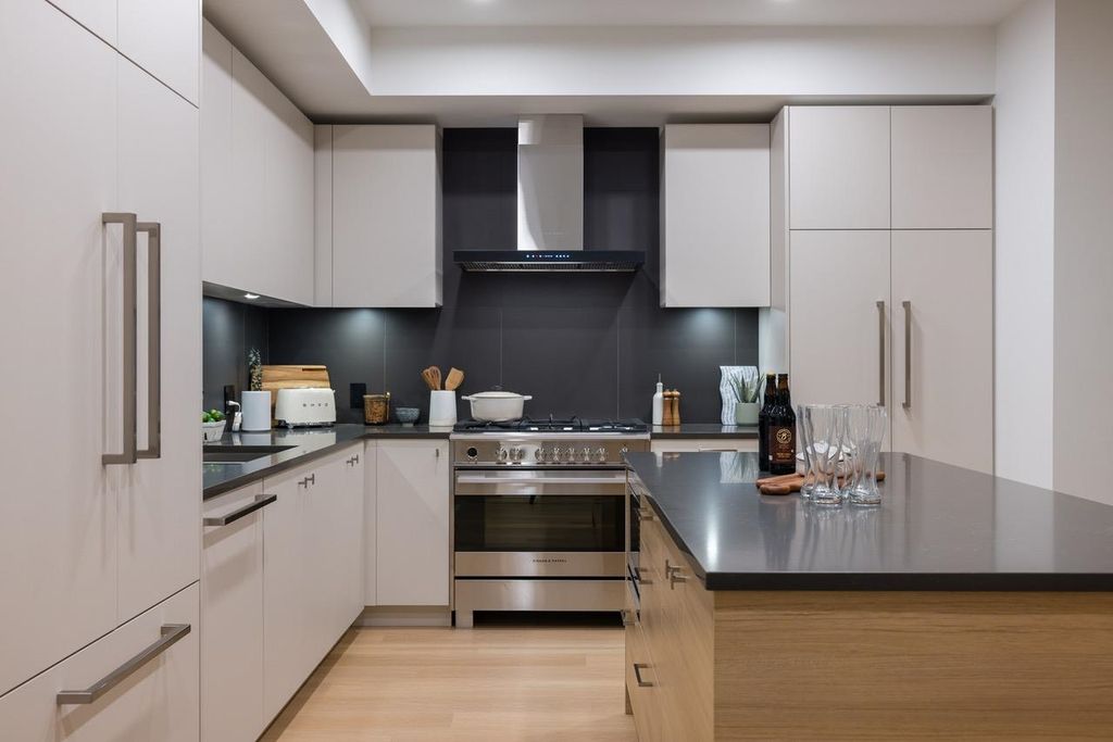 listing image 1108539826305617941