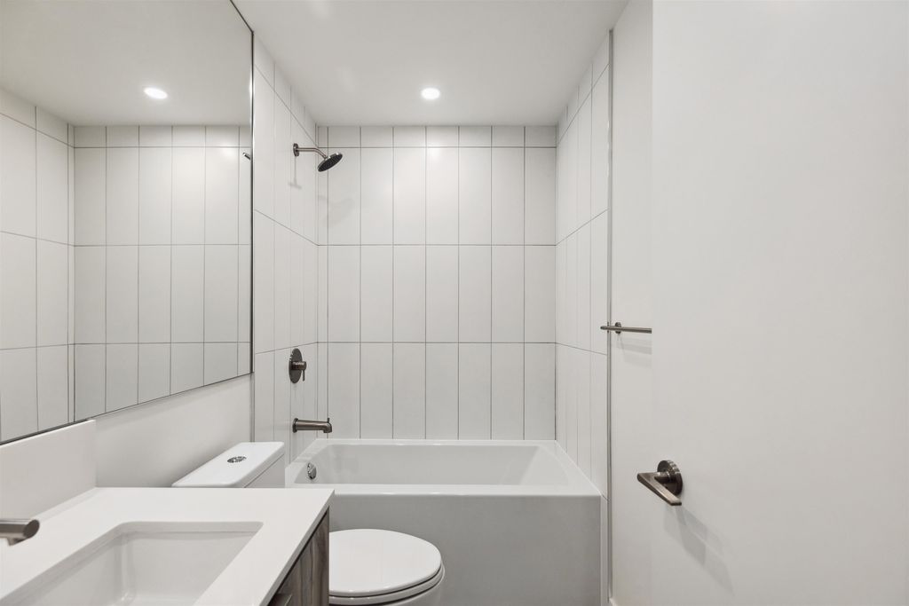 listing image 1101080546412291216