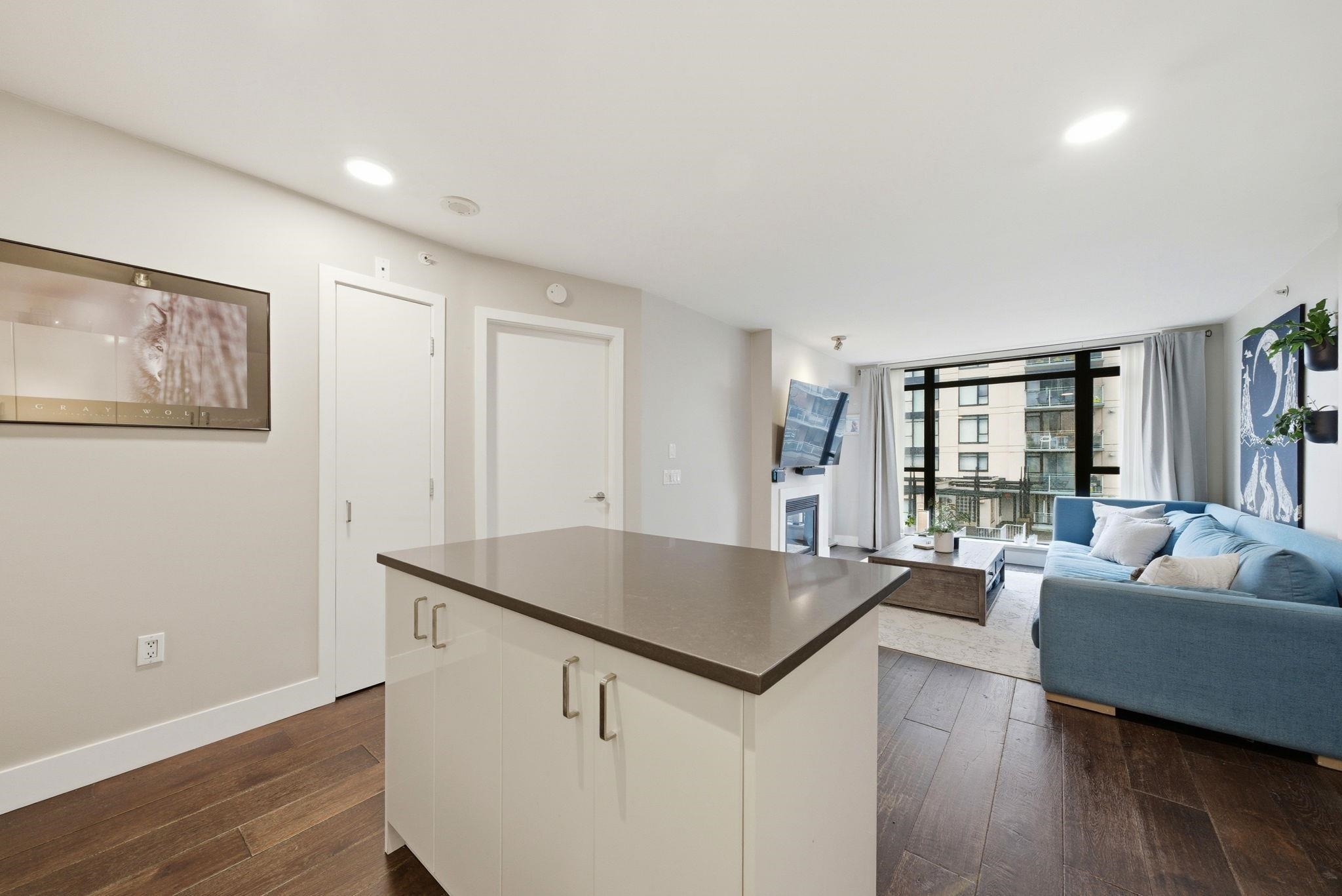 155 W 1st Street 405