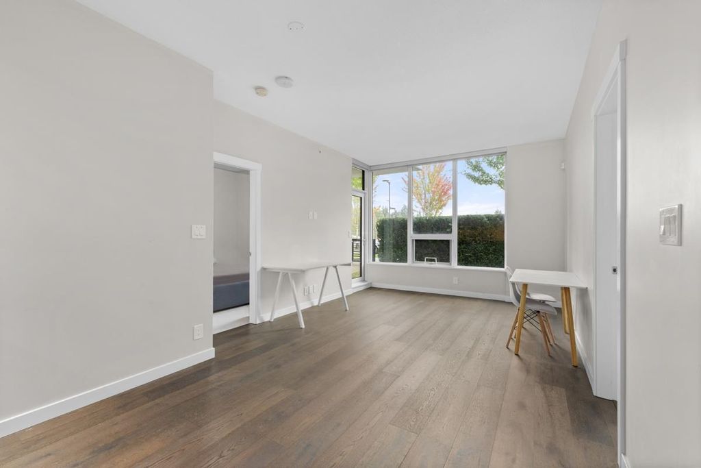 listing image 1106616203400186714