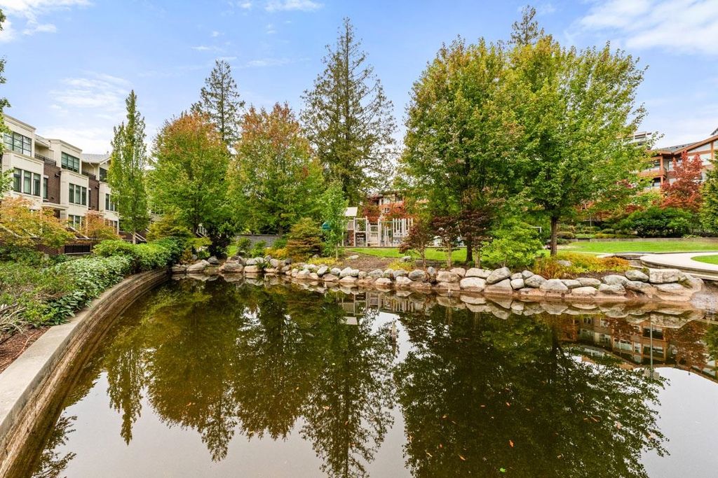 listing image 1107815979417324993