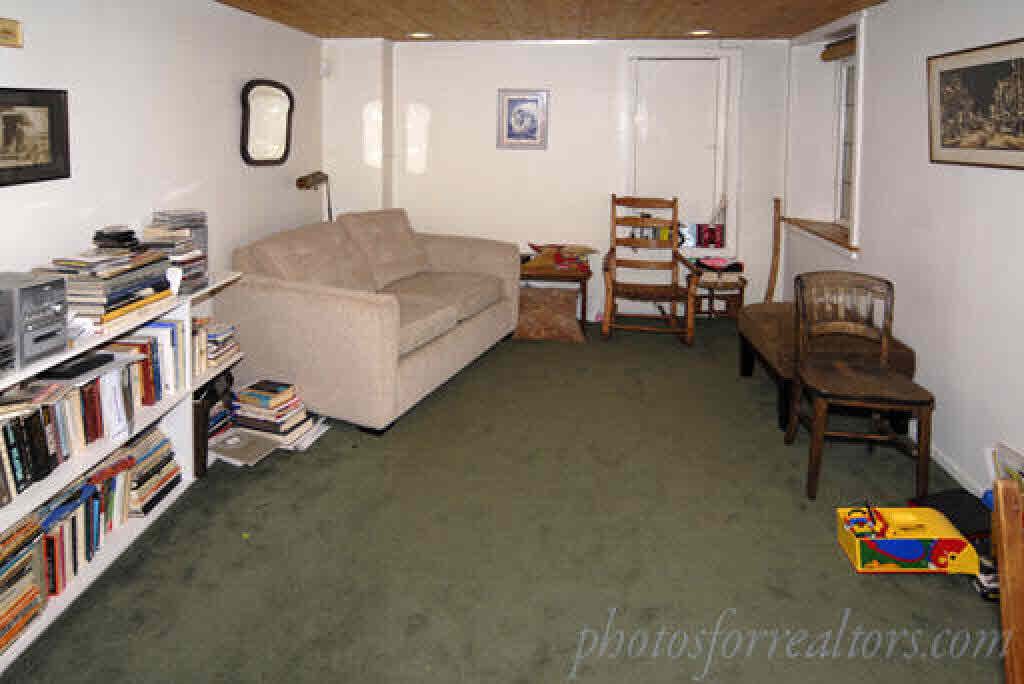 listing image 1106993175896612935