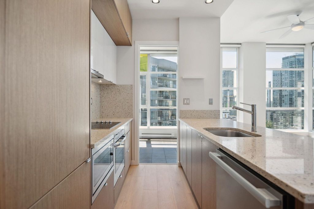 listing image 1102159104859054567