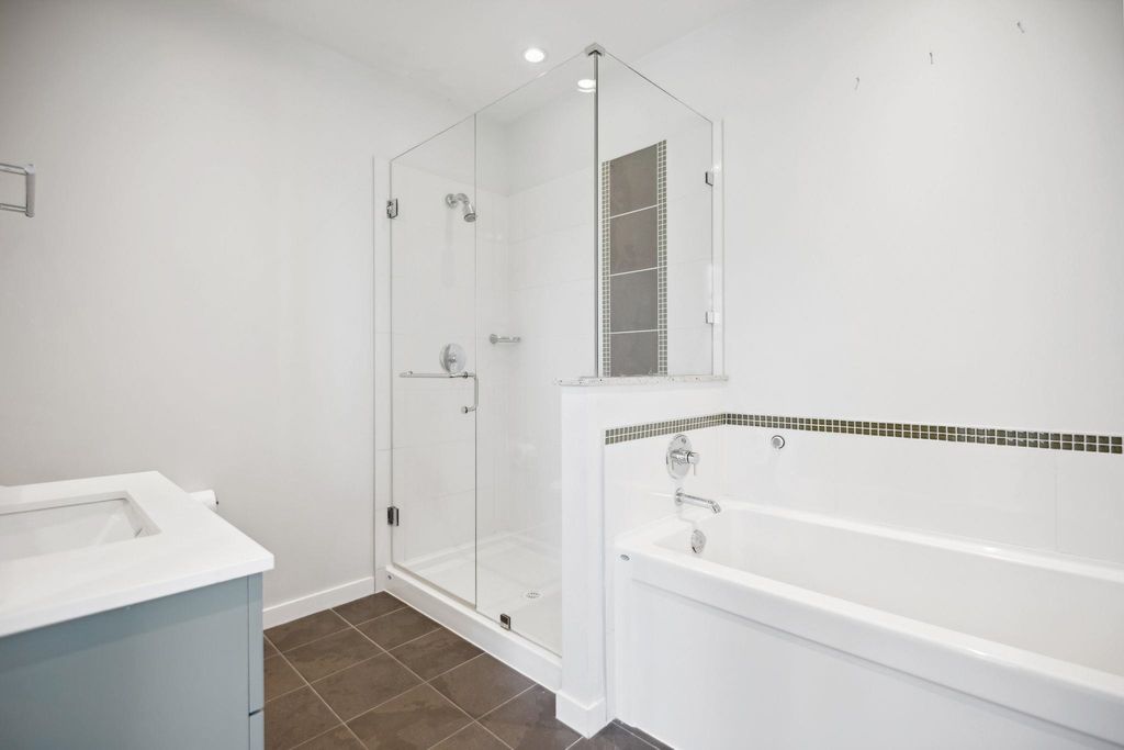 listing image 1105565526605475410