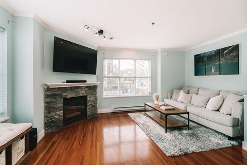 12449 191 Street 1 Pitt Meadows BC V3Y 2R4