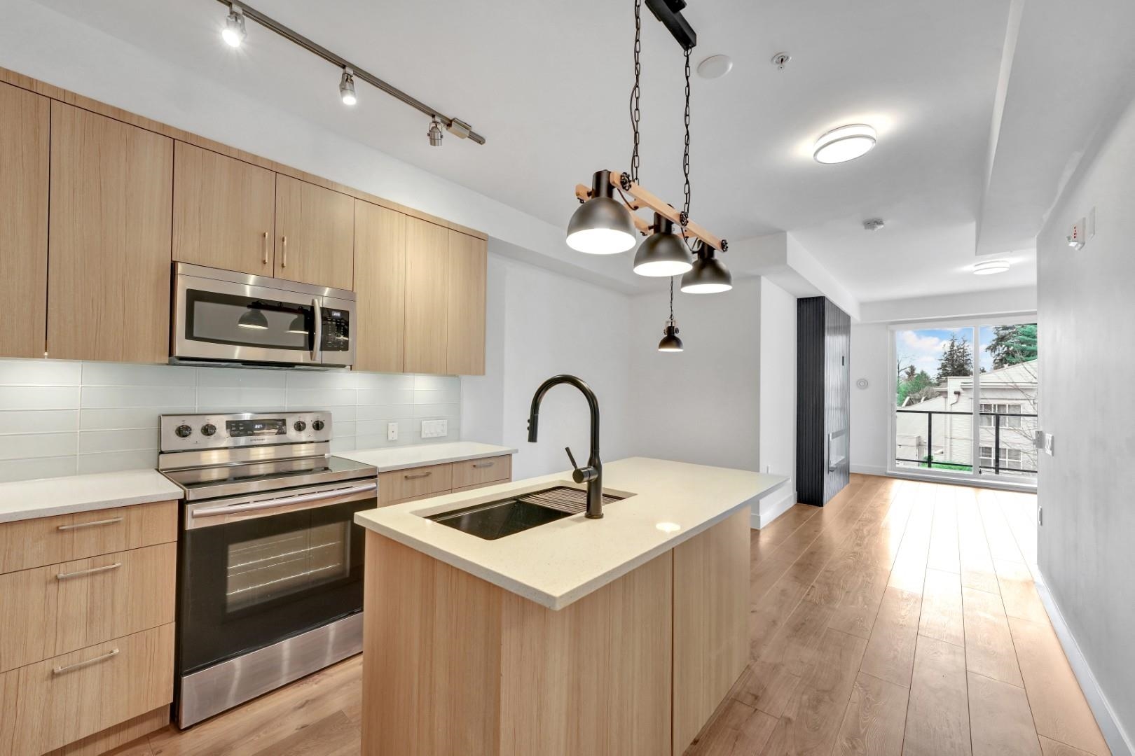 12460 191 Street 304