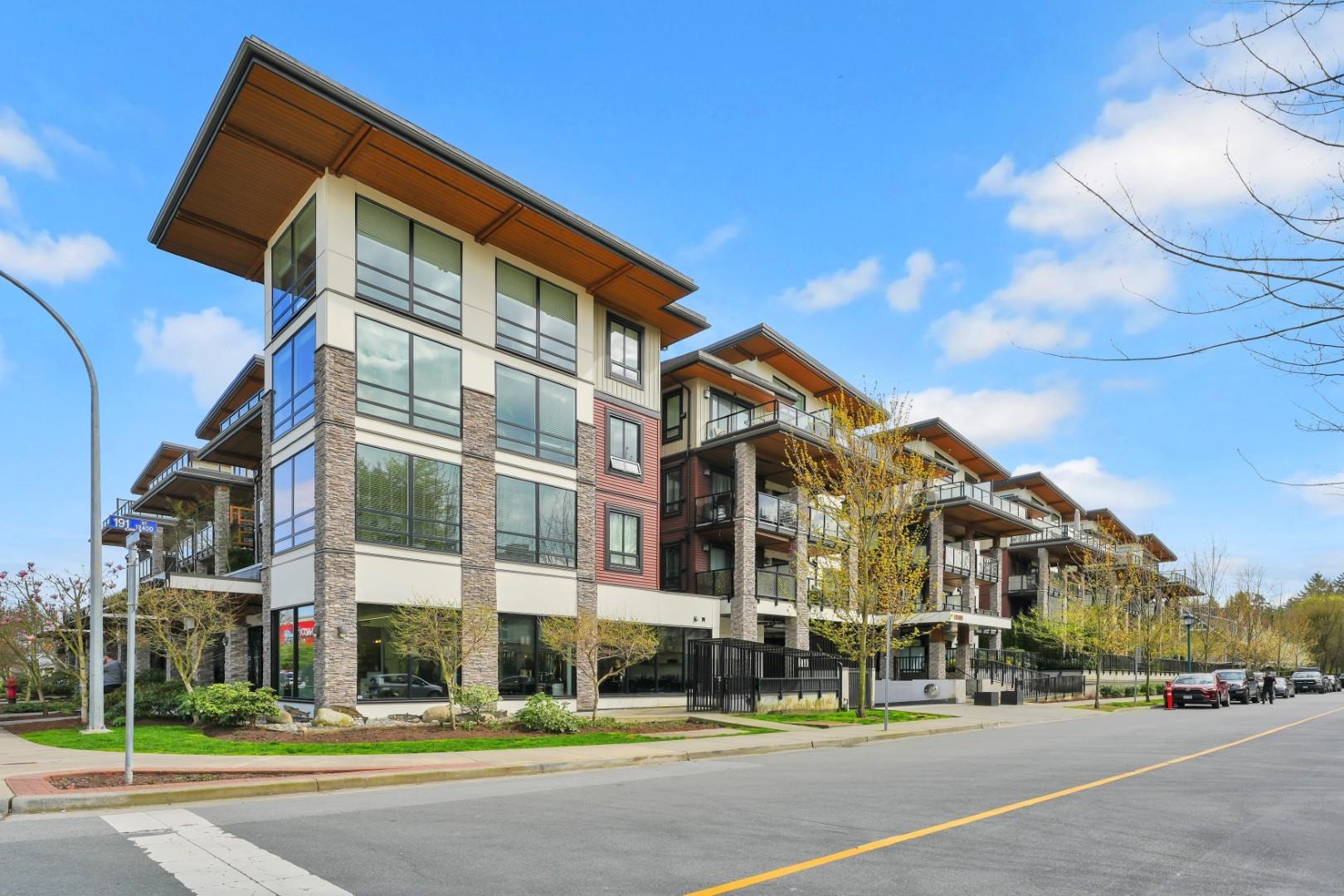 12460 191 Street 304