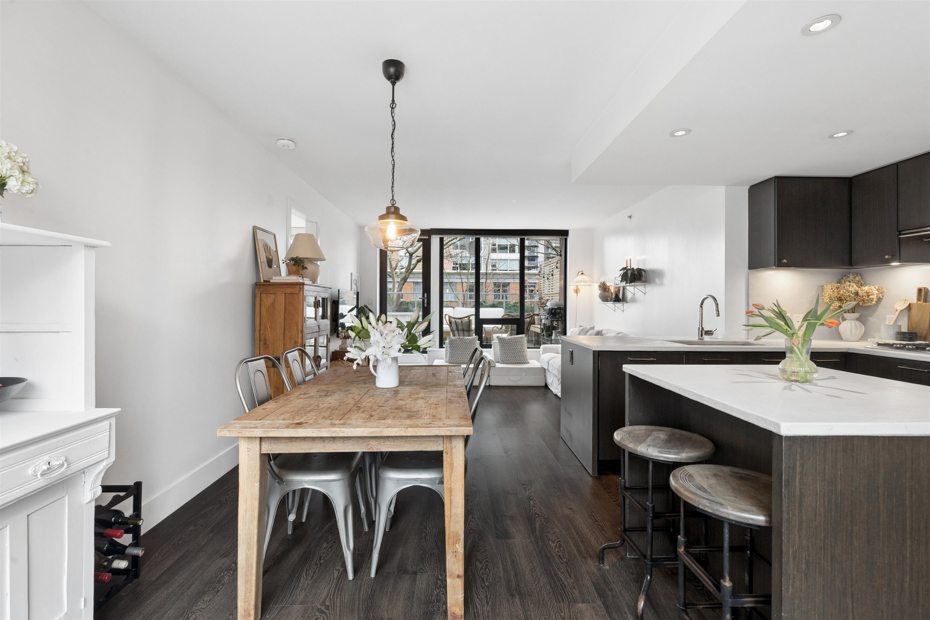 150 W 15th Street 303