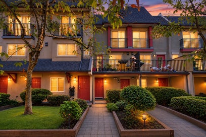 1561 Booth Avenue 10 Coquitlam BC V3K 6Z9