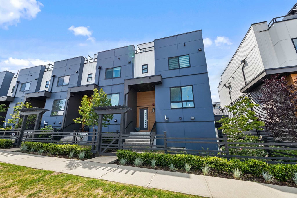 Photo of 20057 82 Avenue #22, Langley, BC V2Y 3S4 (MLS # R3143295)