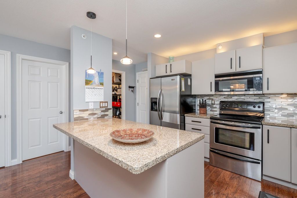 Photo of 5474 198th Street #409, Langley, BC V3A 1G2 (MLS # R3080234)