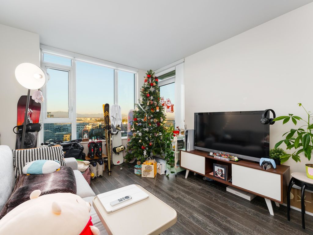listing image 1101663656433144835