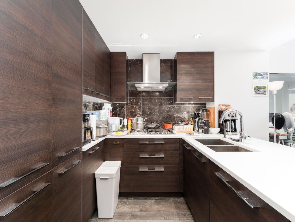 listing image 1109115804650908789