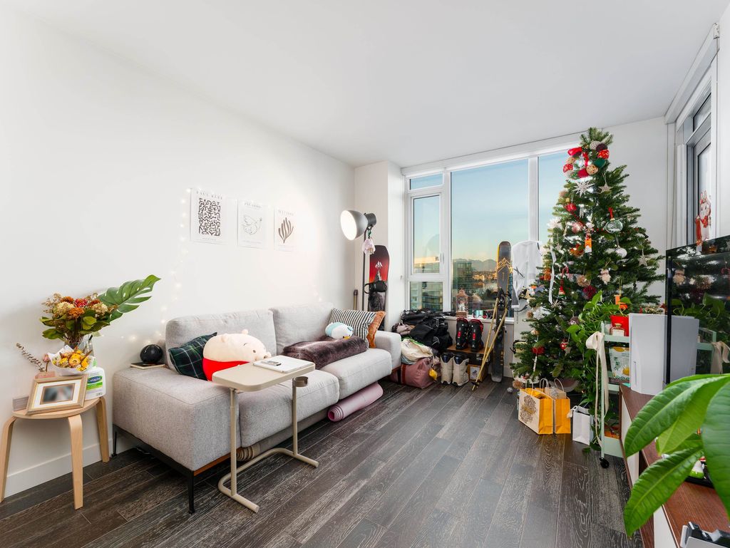 listing image 1109524126199861841
