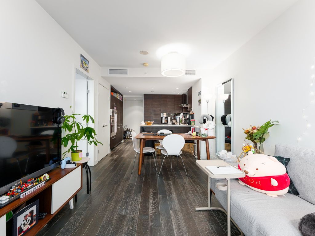 listing image 1104191627760976148