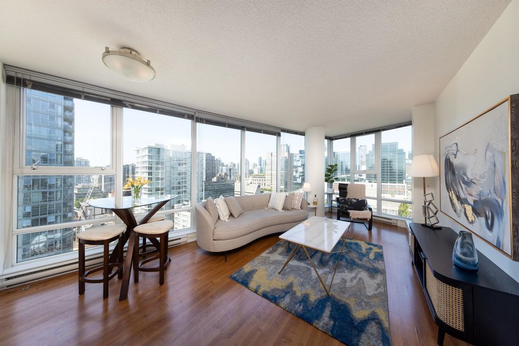 listing image 1109029239079642256