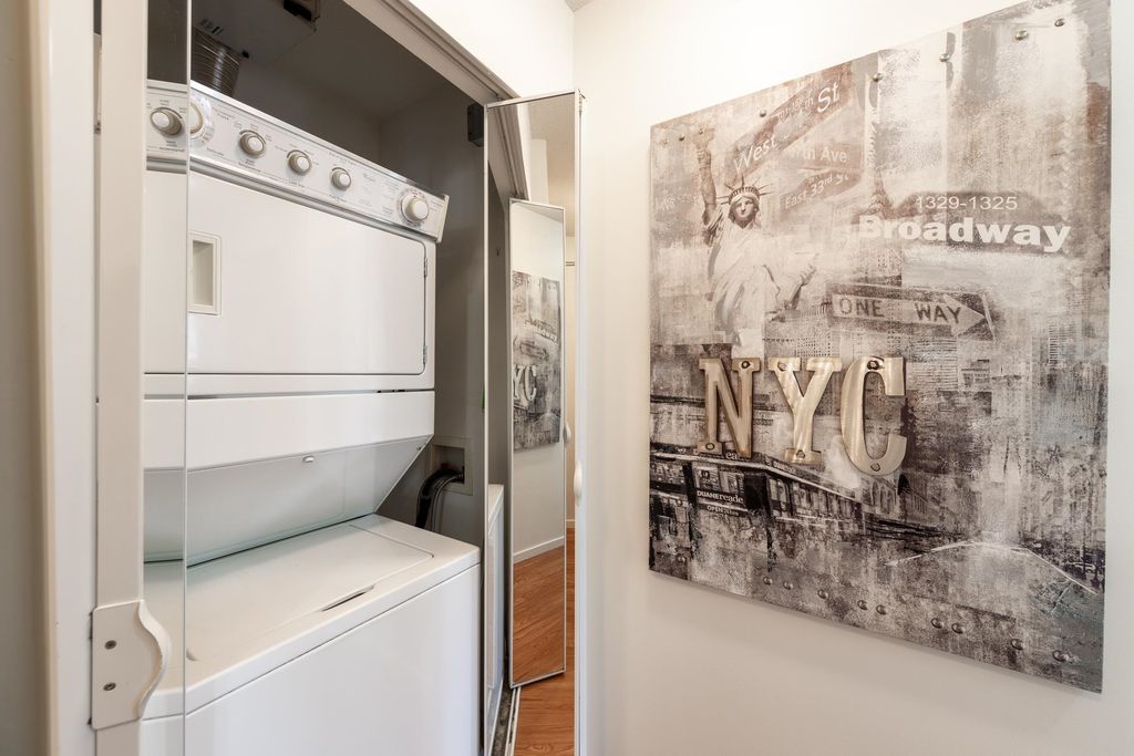 listing image 1109804331963969889