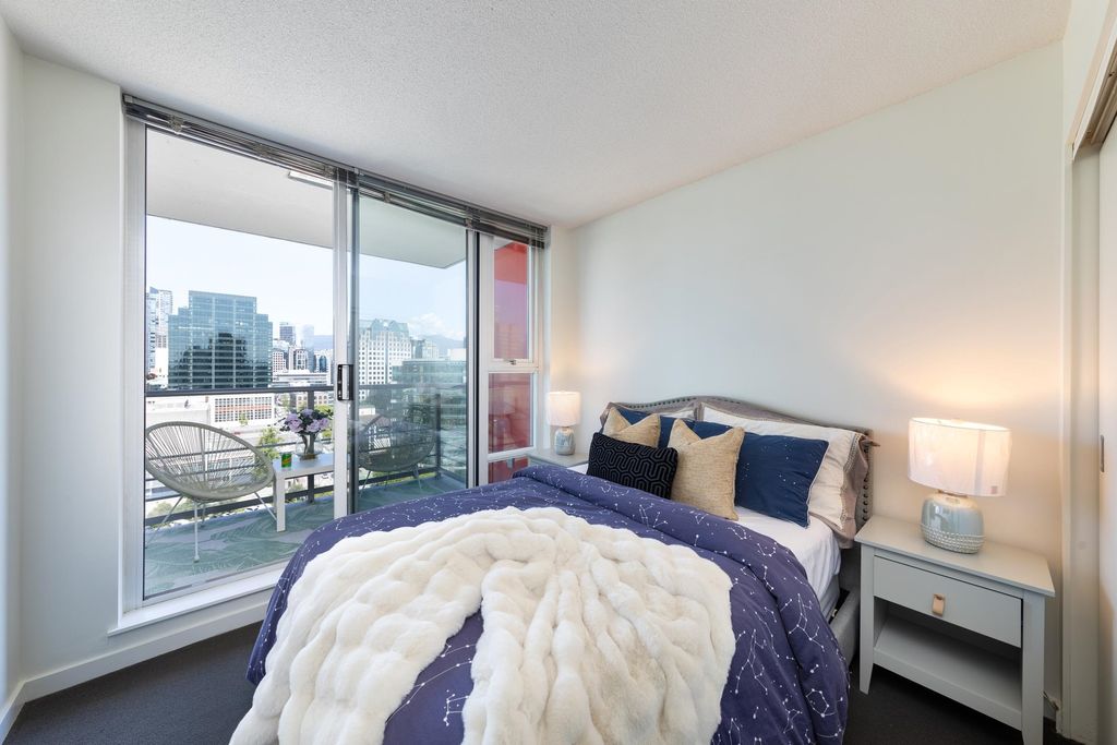 listing image 1106653400268512380