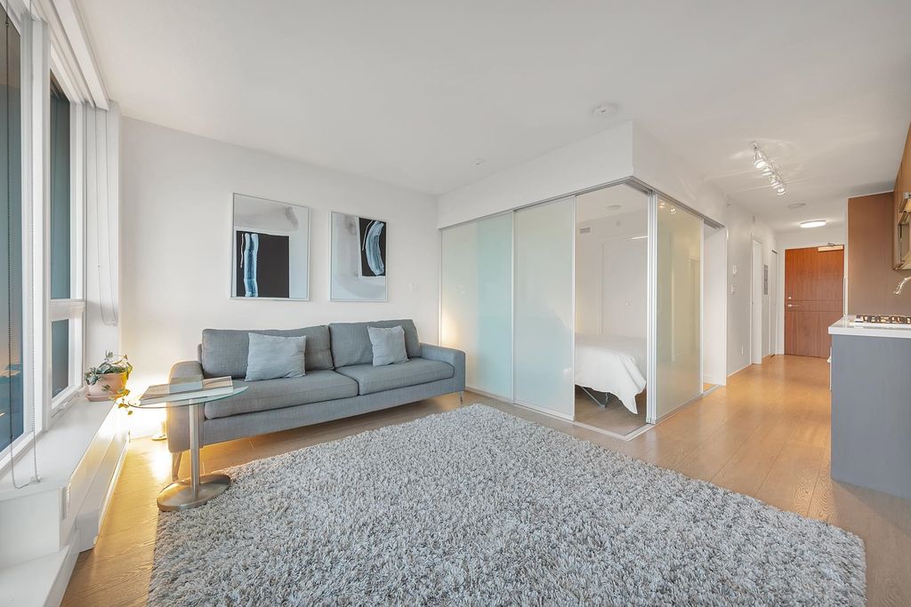 listing image 1101990456963146181