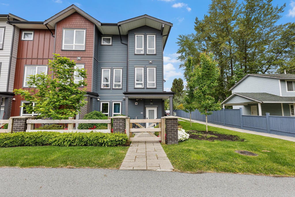 Photo of 11851 232 Street #46, Maple Ridge, BC V2X 6S8 (MLS # R3149025)