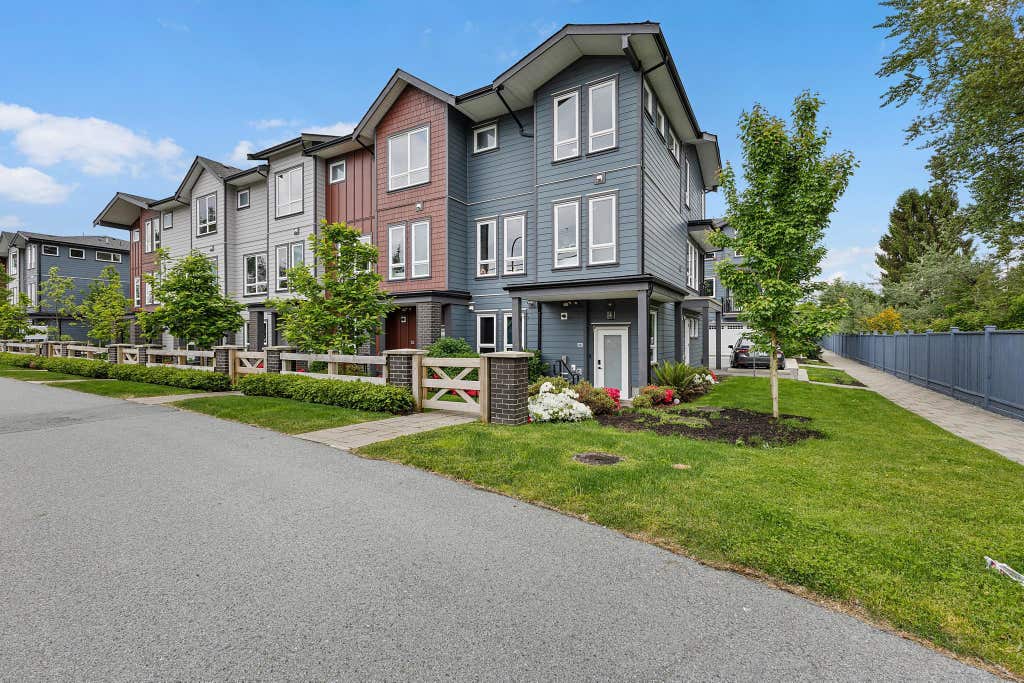 Photo of 11851 232 Street #46, Maple Ridge, BC V2X 6S8 (MLS # R3149025)