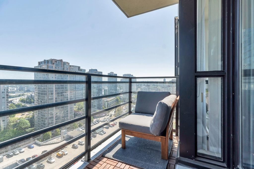 listing image 1102807619521129767