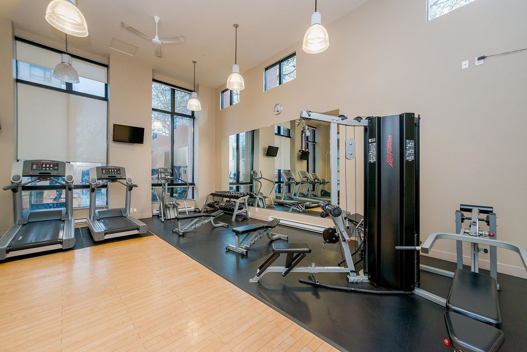 listing image 1101387193504895345