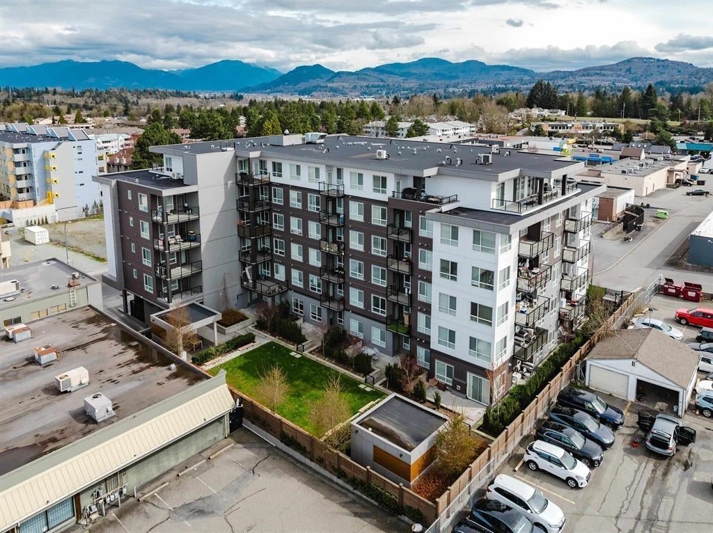 Photo of 32838 Ventura Avenue #201, Abbotsford, BC V2S 0M5 (MLS # R3164745)