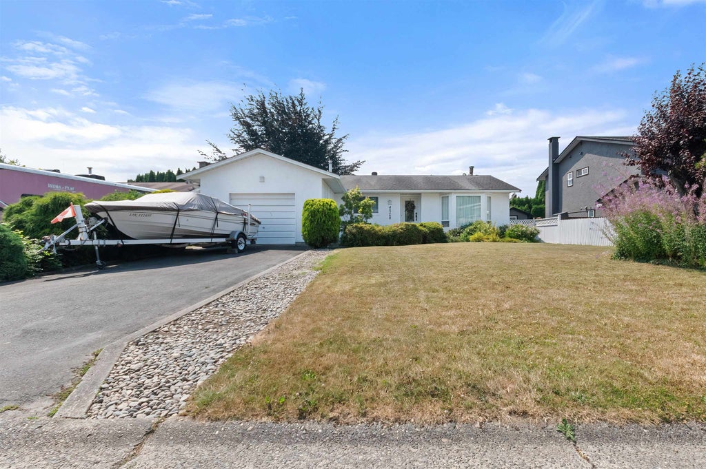 Photo of 45268 Lenora Crescent, Chilliwack, BC V2P 7C4 (MLS # R3148551)