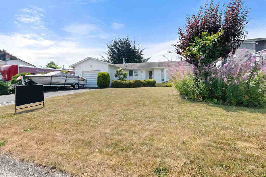 Photo of 45268 Lenora Crescent, Chilliwack, BC V2P 7C4 (MLS # R3148551)