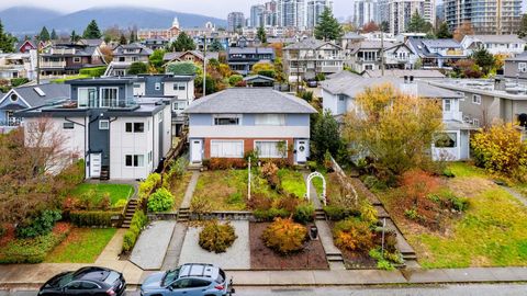 226-228 W 5th Street North Vancouver BC V7M 1K1
