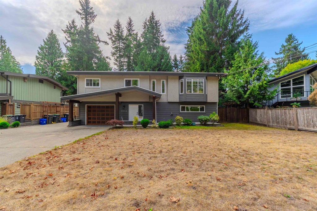 Photo of 20046 37a Avenue, Langley, BC V3A 6K4 (MLS # R3164828)