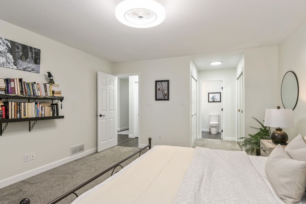 listing image 1104866141051751712