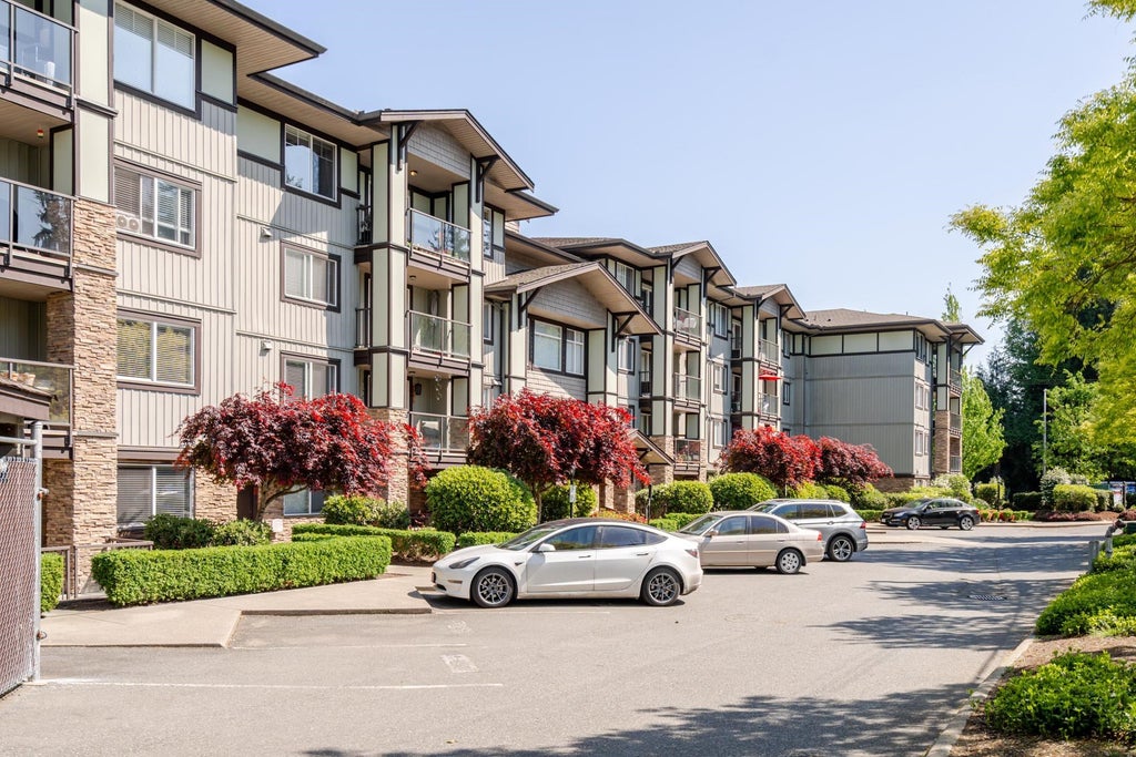 Photo of 2038 Sandalwood Crescent #305, Abbotsford, BC V2S 3H6 (MLS # R3128576)